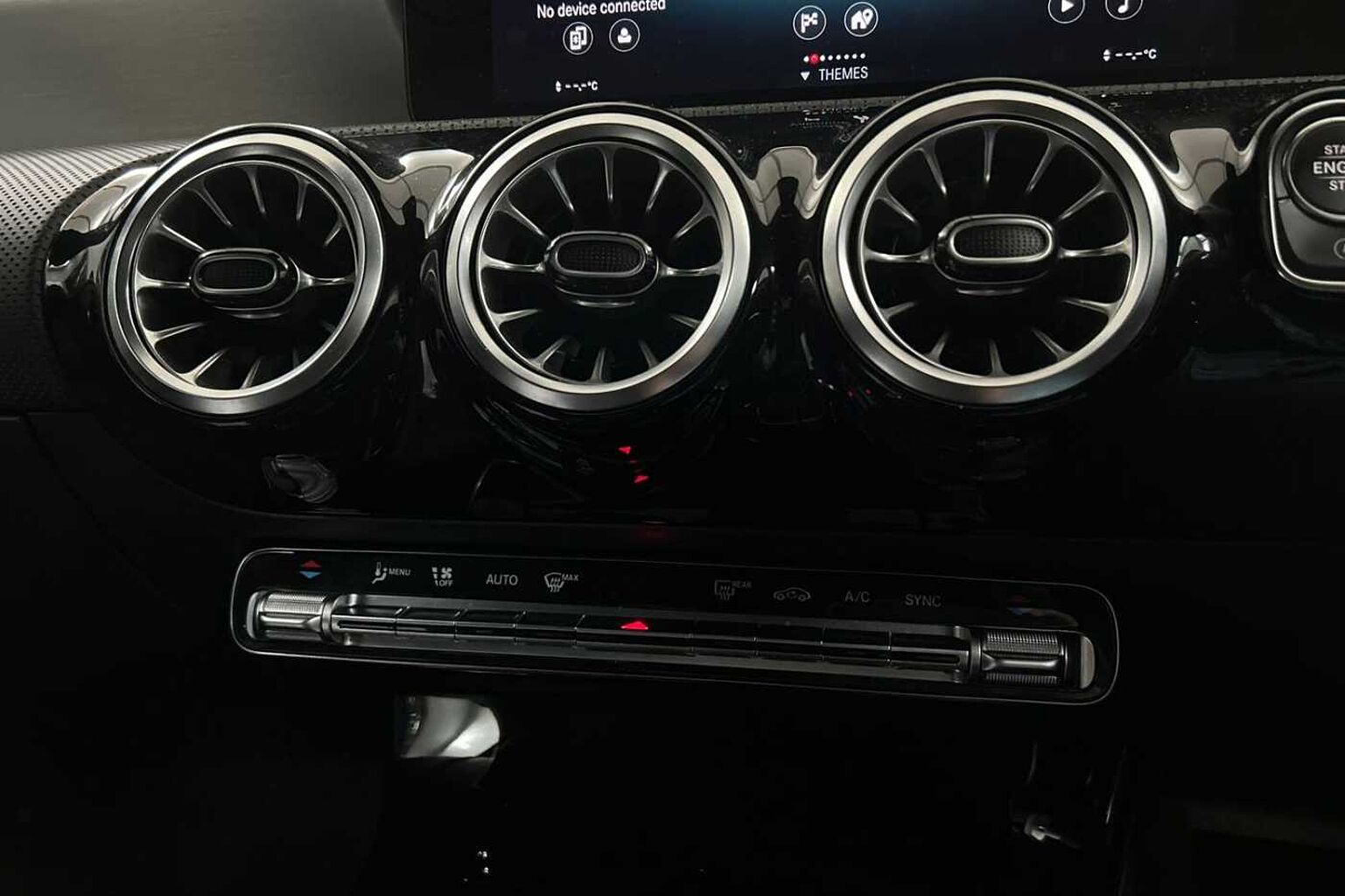 Mercedes-Benz CLA 1.3 (136ps) 180 AMG Line Executive 7G-DCT