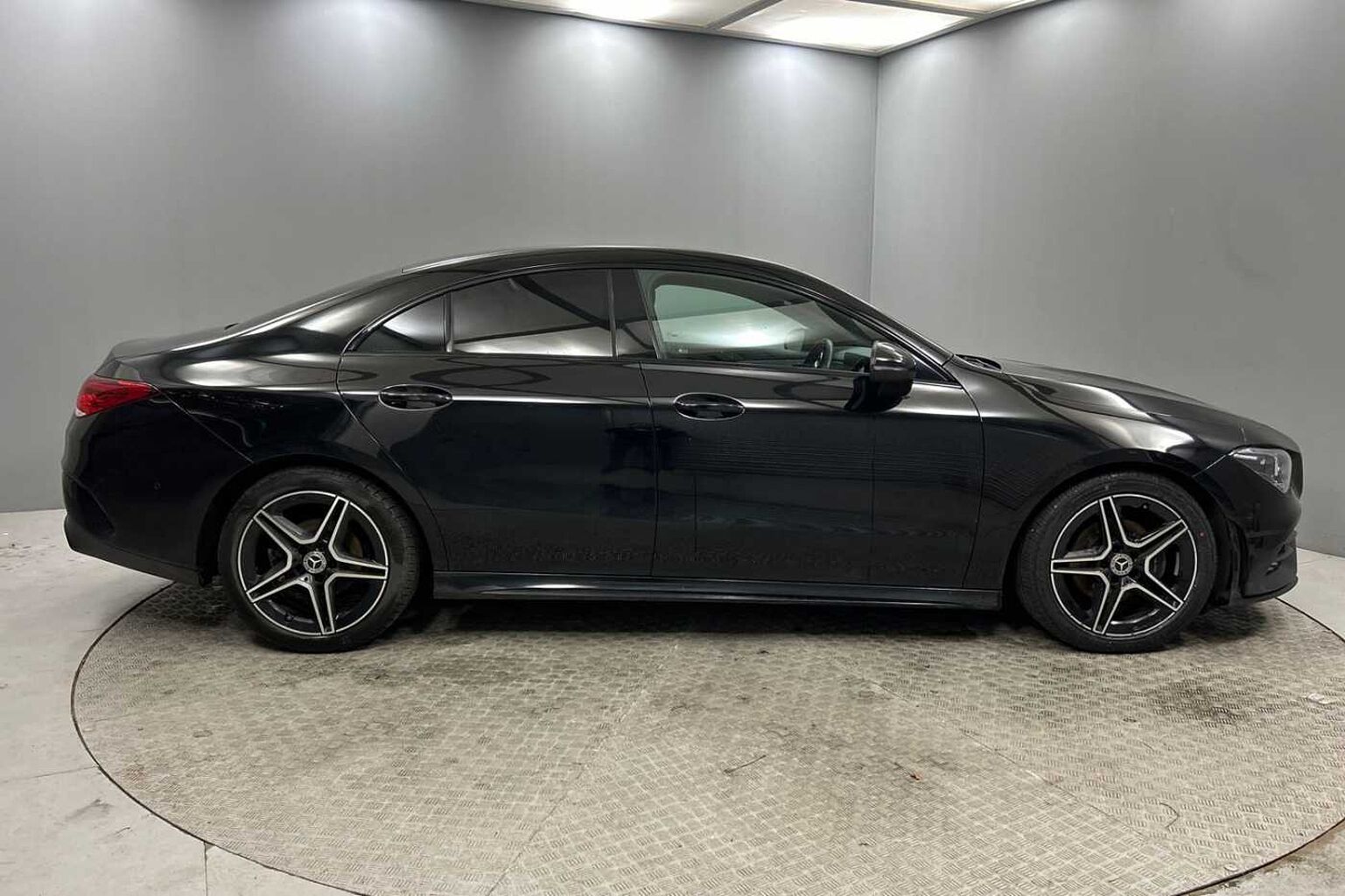 Mercedes-Benz CLA 1.3 (136ps) 180 AMG Line Executive 7G-DCT
